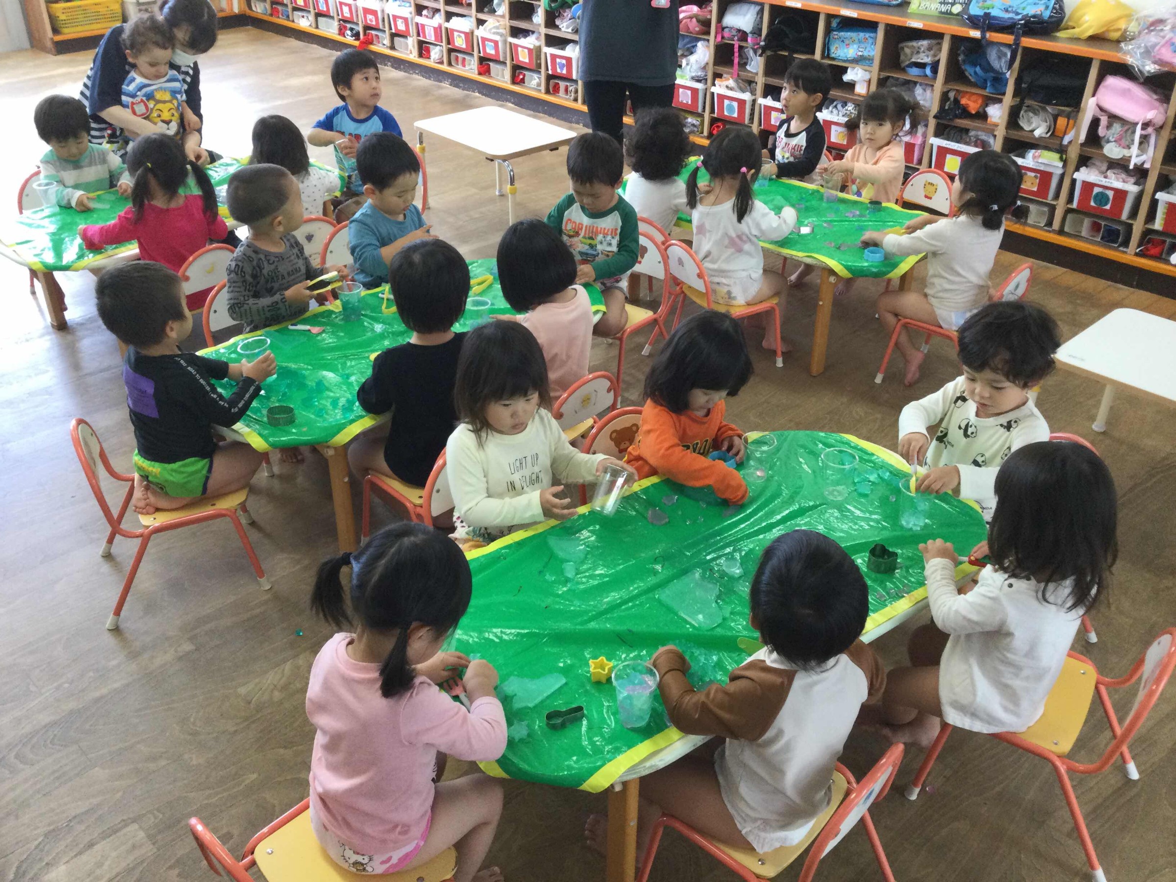 赤2組 うさぎ組 2歳児 東広島市ホームページ